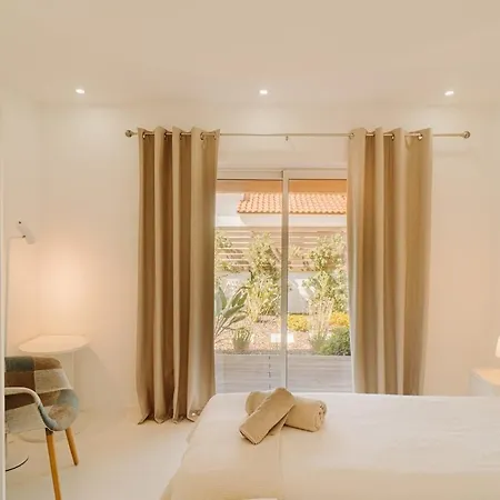 Family & Friends וילה *